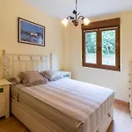 Lägenhet Con Jardin Privado Pesués