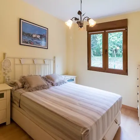 Apartamento Con Jardín Privado Pesués